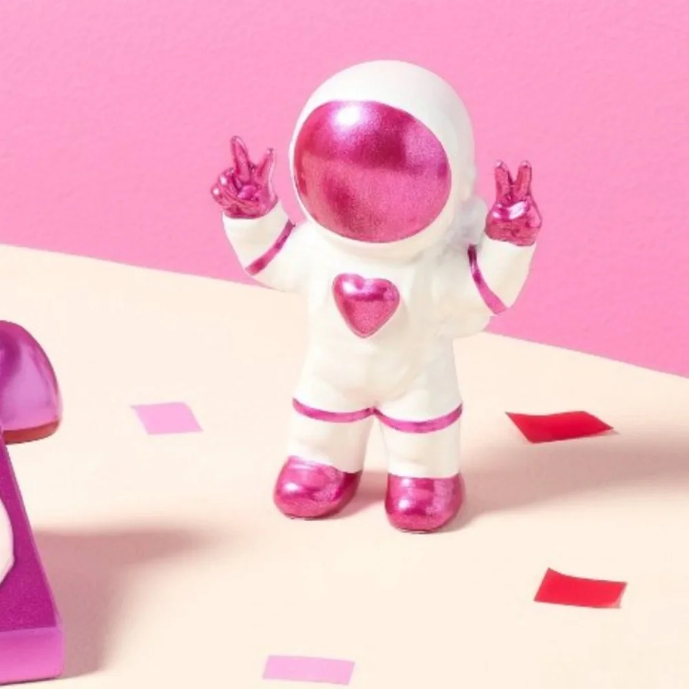 NWT Target Spritz Valentines Day Polyresin Astronaut 2026 Pink and White Heart
